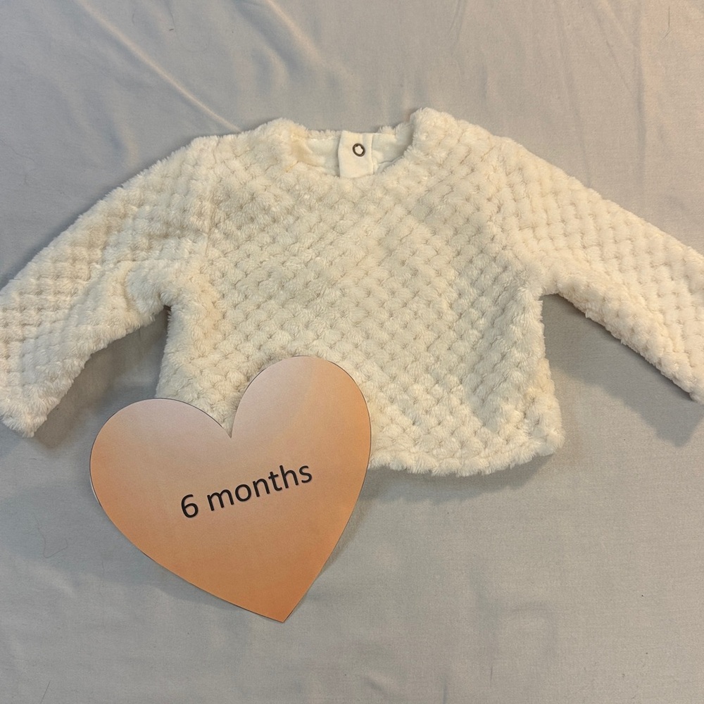 Catimini -  pullover plush sweater. Size 6 months